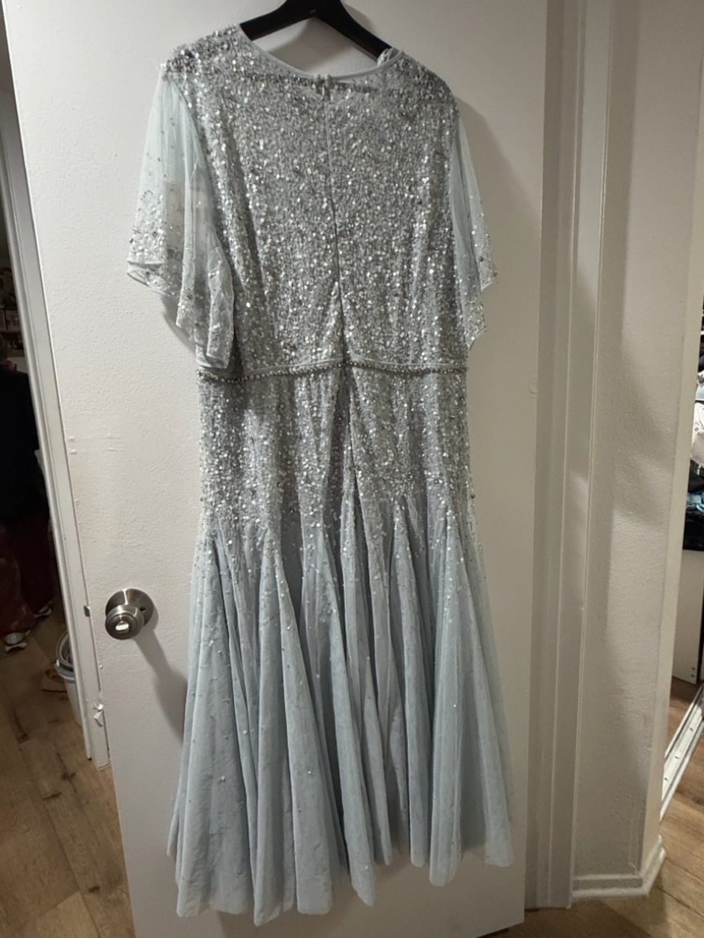 NWT:Flutter cape Sleeve Beaded Tea Length Drop Waist Dress - a few loose threads - Picture 9 of 13